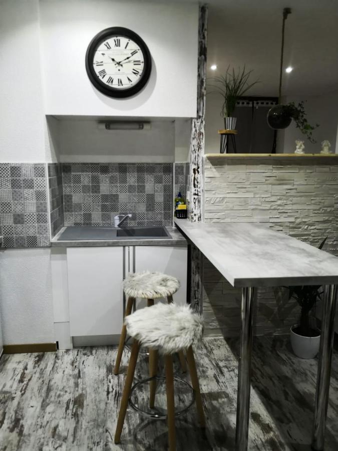 Studio Zen Et Cosy, Neuf En Pleine Ville Сен-Клод Екстер'єр фото